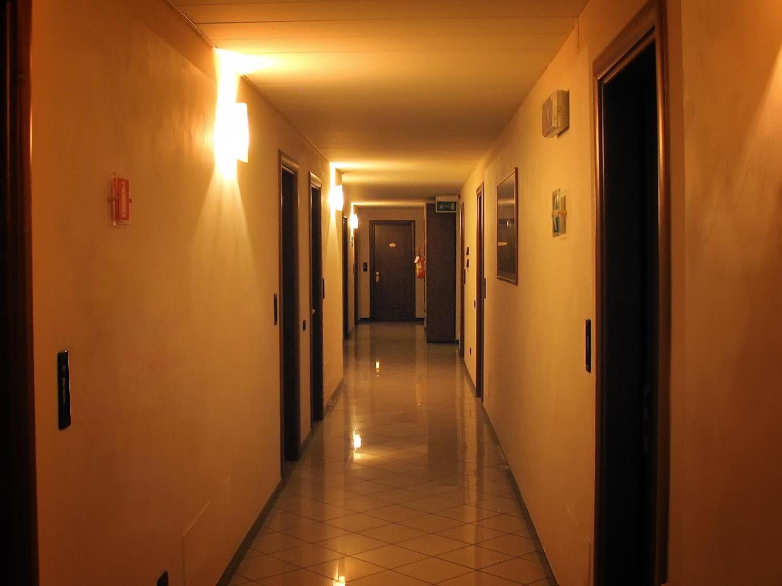 Hotel Stazione Ливорно Экстерьер фото
